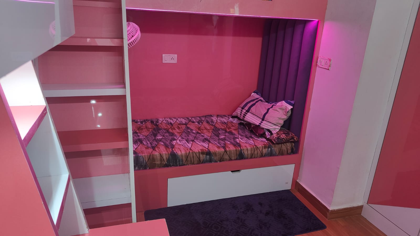 Girls PG in Subhash Nagar Delhi